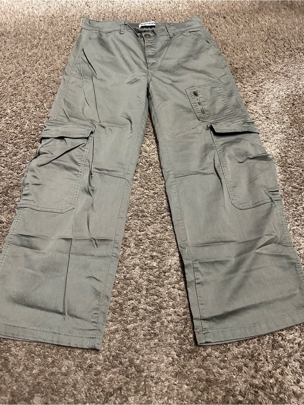 Wide Leg Cargo Jeans in Olive Green